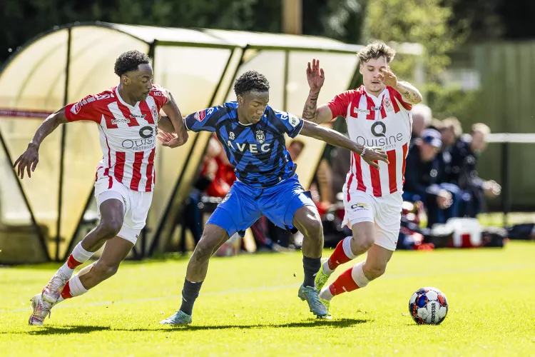 Willem II is TOP Oss de baas in oefenduel